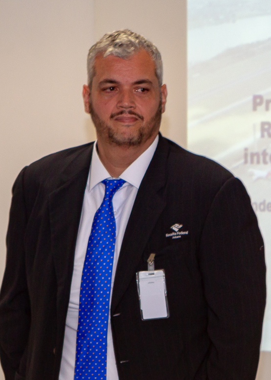 Siqueira - Cropped.png